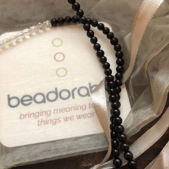 Handmade beaded necklace with pendant - Picture 3 of 4